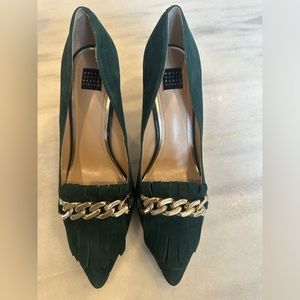 WHITE HOUSE BLACK MARKET GREEN SUEDE PUMPS SIZE 9.5